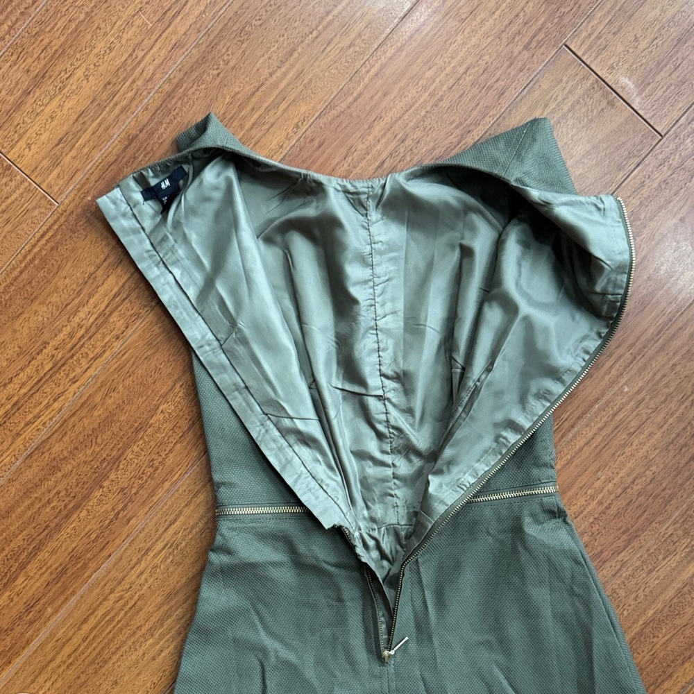 H&M Olive Green Mini Dress with Zipper Accents size 4 - Picture 6 of 7